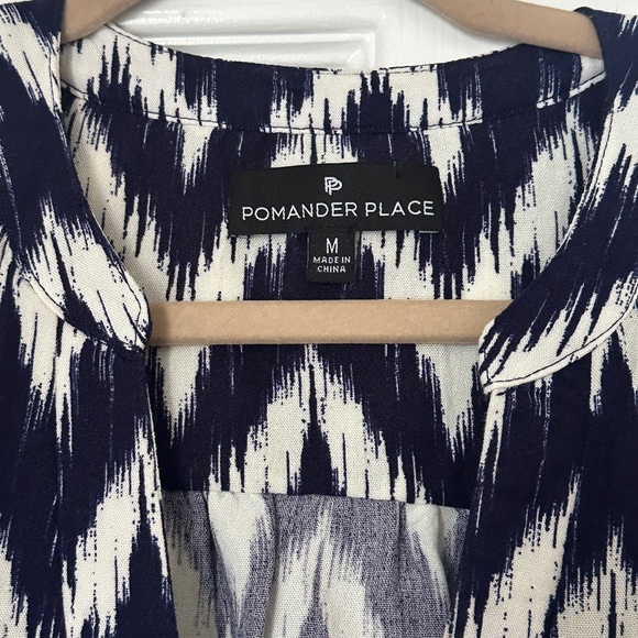 Pomander Place Tuckernuck Navy Ikat Kenzo Dress Size Medium Navy/White Tiered - Picture 5 of 9
